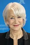 Die britische Schauspielerin Helen Mirren wurde von Königin Elisabeth der Zweiten zur Dame ernannt.