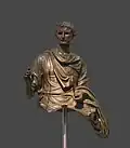 Eine Bronze-Statue, die Augustus bereits als alten Mann zeigt.