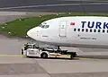 Ein Flugzeug-Schlepper