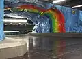 Die U-Bahn-Stationen haben Künstler geschmückt.