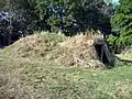 Ein Haus unter der Erde, wie man es in der Steinzeit kannte