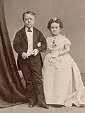 In Amerika um das Jahr 1865: George Nutt und Minnie Warren waren kleinwüchsig und traten als Attraktionen auf.