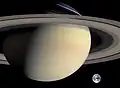 So groß sähe die Erde im Vergleich zum Saturn aus.