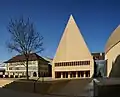 Das Hohe Haus: Hier findet man die Regierung und das Parlament des Landes.