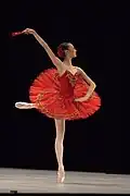 Diese Tänzerin trägt das bekannteste Ballettkleid, das Tutu.
