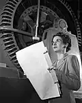 Eine amerikanische Elektro-Ingenieurin im Jahr 1952.