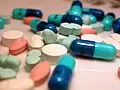 Auch manche Tabletten können süchtig machen.
