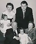 Mit der Familie etwa im Jahr 1955