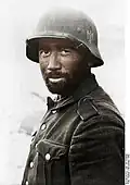 Ein deutscher Soldat mit Dreck im Gesicht: Solche Fotos wurden in der Heimat für die Propaganda eingesetzt.