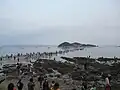 Die Insel Jindo in Südkorea ist bei Niedrigwasser eine Halbinsel, die man zu Fuß erreicht.