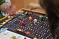 Das alte Computerspiel Pacman als Brettspiel. Umgekehrt gibt es viele Brettspiele im Computer.
