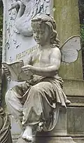 Eine Elfe am Grab von Robert Schumann in Bonn