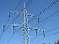 Da Aluminium den Strom gut leitet, werden Hochspannungsleitungen daraus gemacht.
