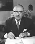 Der Deutsche Walter Hallstein wurde im Jahr 1958 Präsident der Kommission, als sechs Staaten die Europäische Wirtschafts-gemeinschaft bildeten.