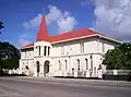 Das Gebäude des Parlaments in der Hauptstadt Nukuʻalofa wurde im Jahr 2018 von einem Wirbelsturm zerstört.