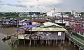 Diese Häuser auf Stelzen gehören zum Wasserdorf Bandar Seri Begawan.