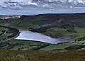 Ein künstlicher See in der Nähe. Viele Einwohner erhalten von hier ihr Trinkwasser.