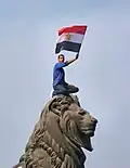 Ein Mann in Ägypten auf einer Demonstration, im Jahr 2011