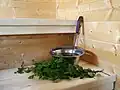 Sauna-Eimer und Zweige