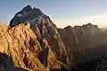 Der Jalovec liegt in den Julischen Alpen und ist 2645 Meter hoch.
