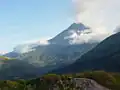 Manche Berge in den Anden sind Vulkane, zum Beispiel der Tungurahua in Ecuador.