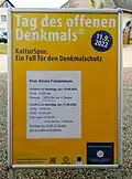 Plakate und Flugblätter sind auch Medien. Man sieht oder erhält sie zum Beispiel auf der Straße.