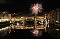 Feuerwerk über der Ponte Vecchio, der alten Brücke