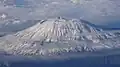 Der Kilimandscharo ist ein Vulkan und der höchste Berg Afrikas.