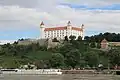 Die Burg ist das Wahrzeichen der Stadt.