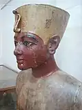 Eine Büste des Pharaos