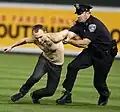 In den USA wollte dieser Mann ein Baseball-Spiel stören.