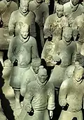 Statuen chinesischer Soldaten, vor etwa 2200 Jahren