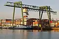 Brückenkran am Hafen