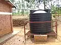 In diesem Tank wird Regenwasser als Trinkwasser oder für den Garten gesammelt.