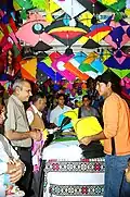 In einem Drachenladen in Lucknow, in Indien