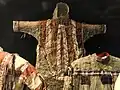 Kleidung der Yupik von früher, in einem Museum