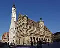 Das Rathaus mit seinem 60 Meter hohem Turm