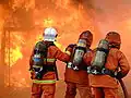 Kroatische Feuerwehrleute bei einer Übung