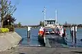 Fähre über den Fluss Seine in Frankreich, in der Nähe von Rouen