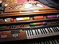 Eine alte elektronische Orgel