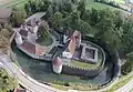 Das Schloss Hallwyl wird durch einen Wassergraben geschützt.