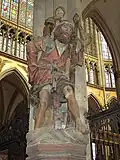 Eine der vielen Statuen im Dom: Der Heilige Christophorus trägt Jesus als Kind.