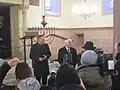 Der Bundespräsident besucht eine Synagoge in Worms.