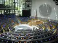 Das neue Gebäude des Bundestags in Bonn. Heutzutage treffen sich dort Mitglieder von Organisationen.