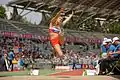 Eine Siebenkämpferin beim Weitsprung an den französische Leichtathletik-Meisterschaften