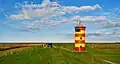 Der Pilsumer Leuchtturm ist ein Wahrzeichen von Ostfriesland.