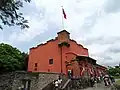 Auf der Insel Taiwan in Asien sieht man heute noch Fort San Domingo. Die Spanier haben es vor 400 Jahren erbauen lassen.