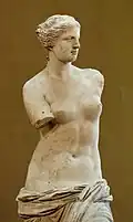 Marmor-Statue im Pariser Louvre: Venus von Milo.