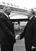Im Jahr 1963 in Bonn: Charles de Gaulle trifft den deutschen Bundeskanzler Konrad Adenauer.
