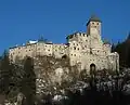 Die Burg Taufers bei Sand in Taufers ist etwa 800 Jahre alt.
